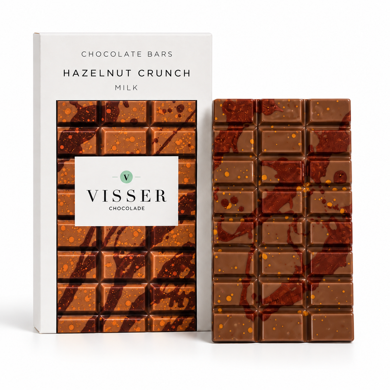 Hazelnut Crunch Milk Chocolate Bar van Visser Chocolade met verpakking